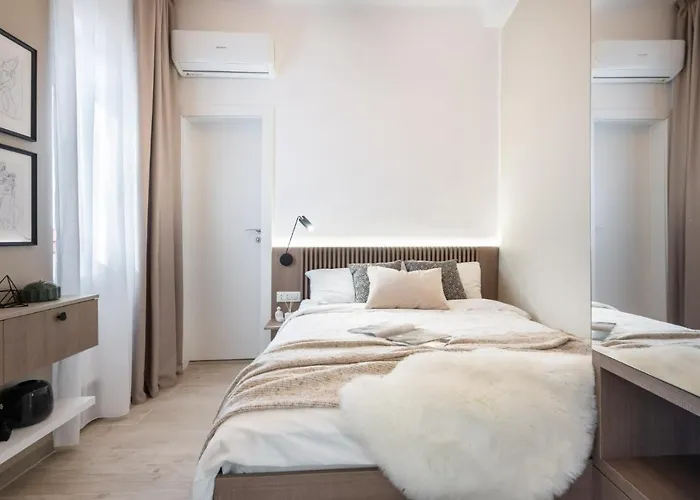 Old Town Bucharest Deluxe Apartment